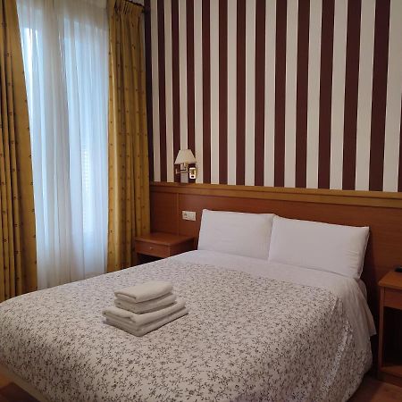 Hostal Salome Madrid Ngoại thất bức ảnh