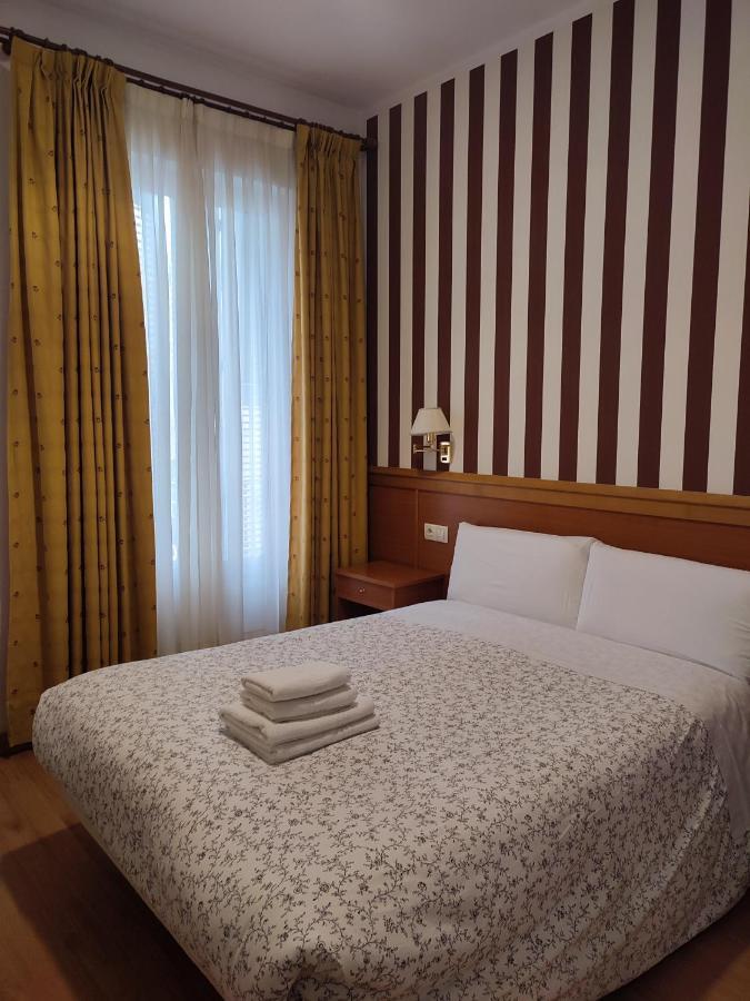 Hostal Salome Madrid Ngoại thất bức ảnh