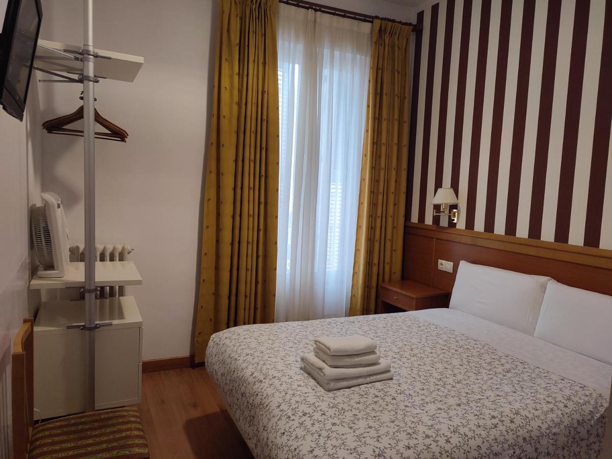 Hostal Salome Madrid Ngoại thất bức ảnh
