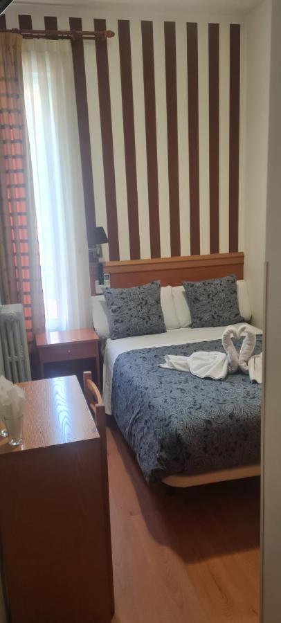 Hostal Salome Madrid Ngoại thất bức ảnh