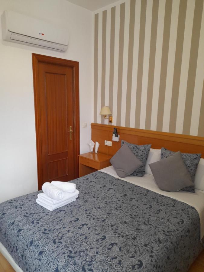 Hostal Salome Madrid Ngoại thất bức ảnh