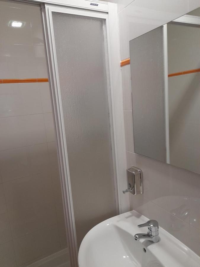 Hostal Salome Madrid Ngoại thất bức ảnh