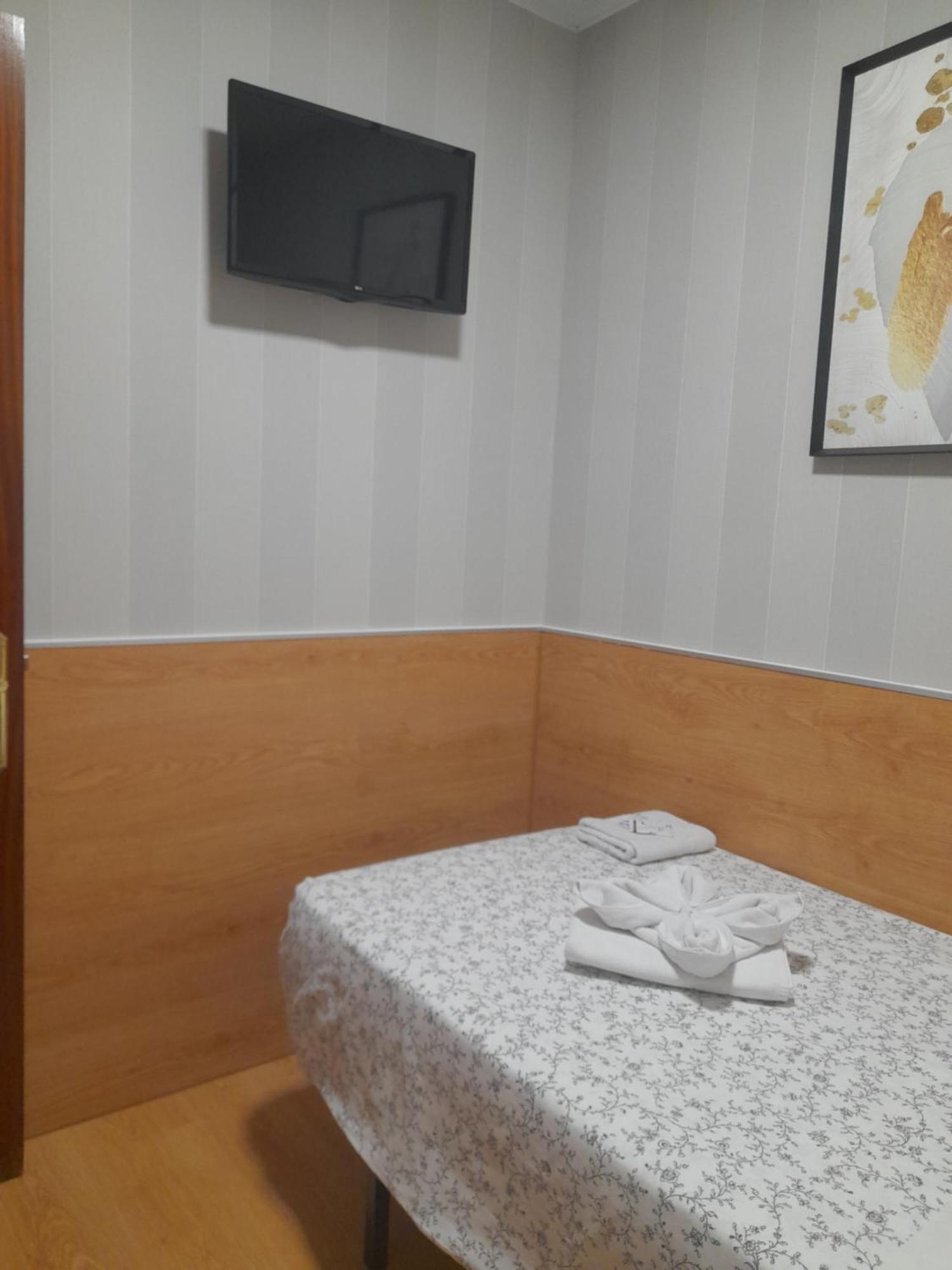 Hostal Salome Madrid Ngoại thất bức ảnh