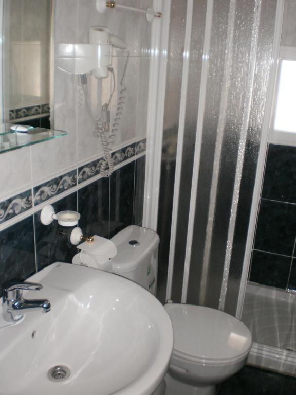 Hostal Salome Madrid Phòng bức ảnh